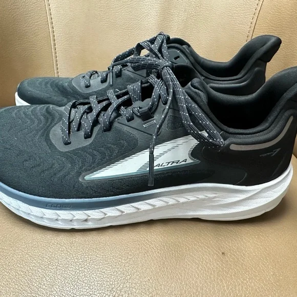 Like new Altra Torin 7 Men’s Shoes - Picture 3 of 5